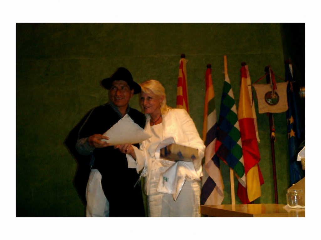 Participación en encuentros interculturales y actividades dedicadas a la promoción de los pueblos indígenas.